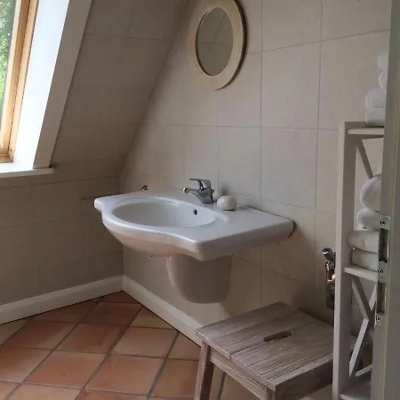 Luxurious With Trampoline In Appartement Saal